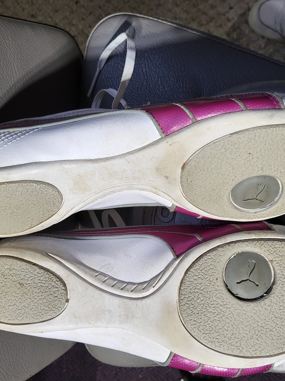 Puma Women’s US Size 7 White Athletic Sneakers with Pink Accent - Picture 6 of 7